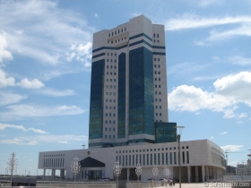Госорганы не хотят делиться полномочиями, констатирует Сагинтаев