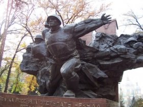 В акимате Алматы отрицают инициирование  замены  надписи на мемориале славы героям-панфиловцам