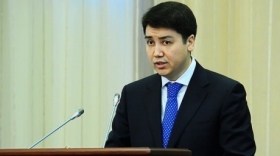Карагандинский коммунист закидал главу Минтруда яйцами