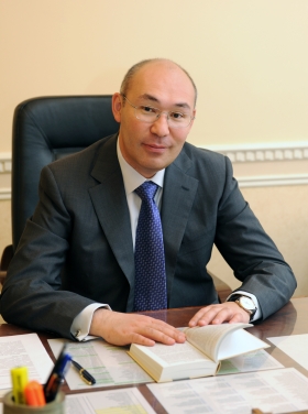 Келимбетов опровергает информацию о временной остановке реализации программы Народного IPO