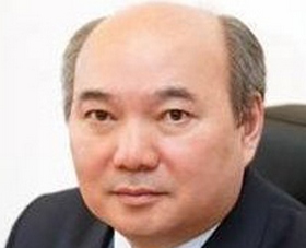 Экс-министр образования и науки Жумагулов опровергает свой отъезд на ПМЖ в Англию