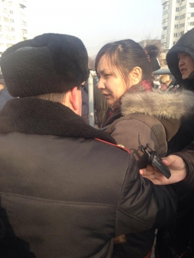 Несколько активистов вновь вышли на площадь Республики