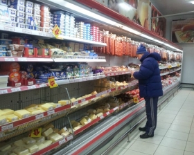 В феврале в Казахстане подскочили цены на продукты питания и автомобили более  чем на 10 процентов