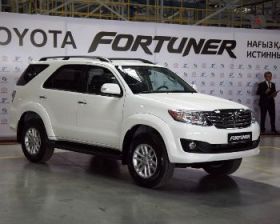 Казахстанцам объяснили, почему цены на Toyota Fortuner отечественной сборки не могут быть ниже, чем на заграничные аналоги