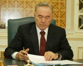Президент Назарбаев соболезнует в связи с катастрофой малазийского лайнера