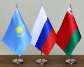 Нурсултан Назарбаев призвал активнее работать с российскими и белорусскими регионами