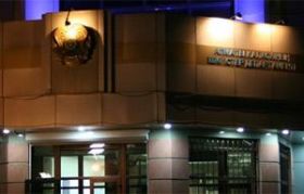 Рекламщики, разработавшие скандальный постер, доставлены на допрос в полицию