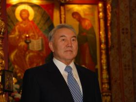Президент поздравил казахстанцев с Рождеством
